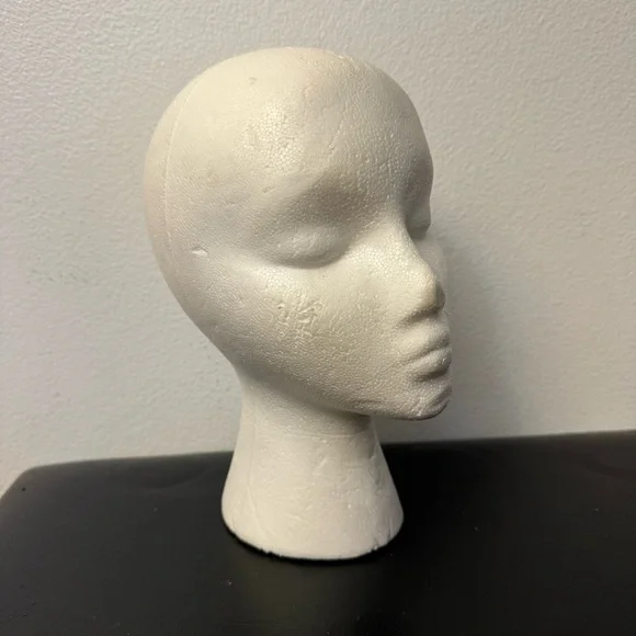 styrofoam feminine MANNEQUIN display HEAD for WIGS and HATS - Picture 1 of 5